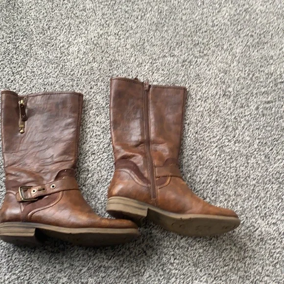 Naturalized boots - Picture 2 of 9